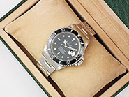 Rolex Oyster Perpetual Submariner Date 16610