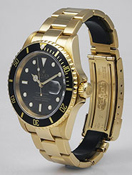 Rolex Oyster Perpetual Submariner 16618 18K Black Dial