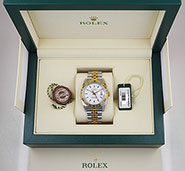 Rolex Oyster Perpetual DateJust 16233 - Champagne Diamond Dial